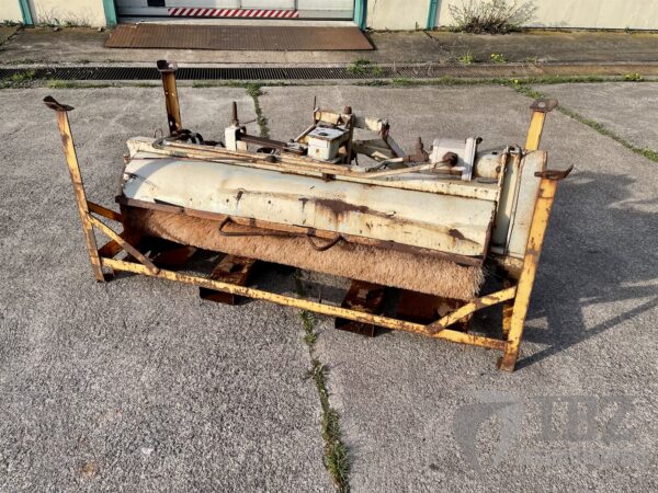 Multicar Frontanbaubesen MA22
